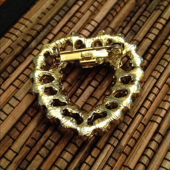Vintage green and white clear rhinestone double heart pin brooch gold - Picture 3 of 3
